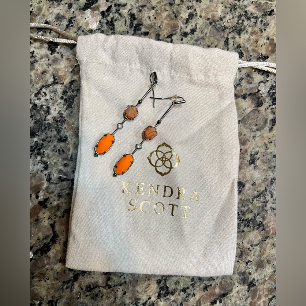 Kendra Scott Color Bar Custom Mary Gene Earrings - Gunmetal + Orange - Picture 1 of 3
